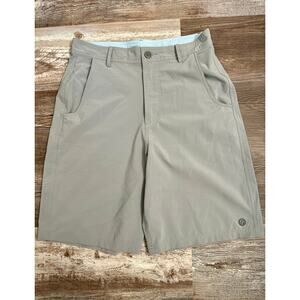 FREE FLY men’s golf performance shorts in gray size 30